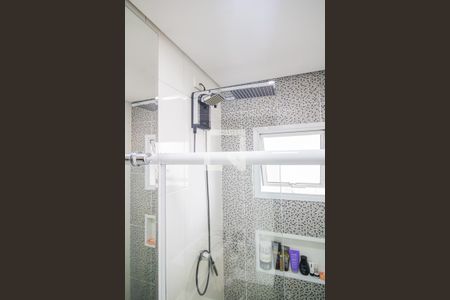 Banheiro de apartamento para alugar com 2 quartos, 50m² em Vila Nivi, São Paulo