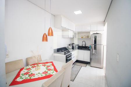 Cozinha de apartamento para alugar com 2 quartos, 50m² em Vila Nivi, São Paulo