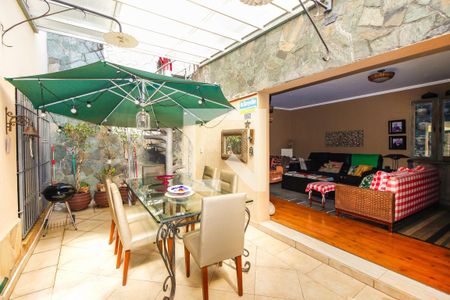 Casa à venda com 200m², 4 quartos e 2 vagasÁrea comum