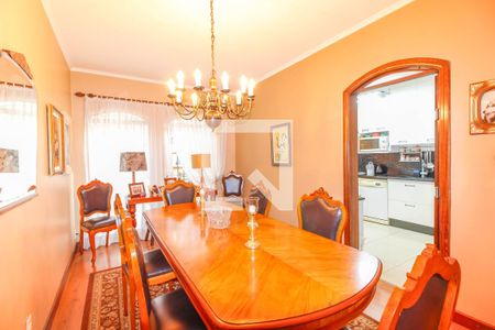 Casa à venda com 200m², 4 quartos e 2 vagasSala de Jantar