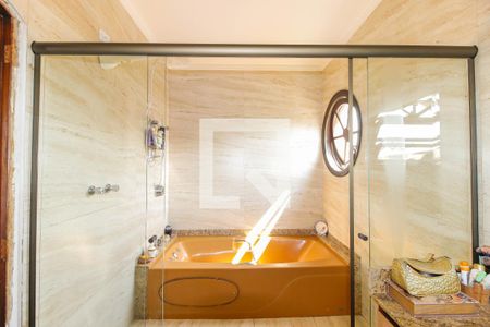 Casa à venda com 200m², 4 quartos e 2 vagasBanheiro da Suíte