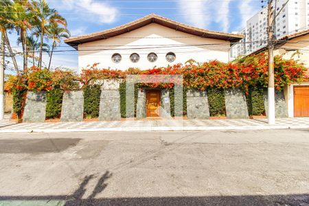 Casa à venda com 200m², 4 quartos e 2 vagasFachada da Casa