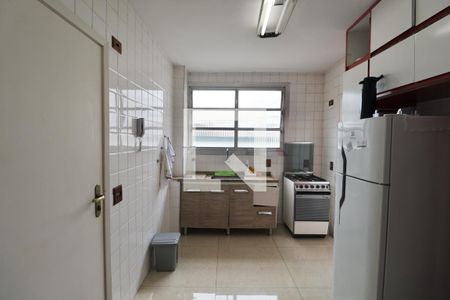 Apartamento para alugar com 130m², 4 quartos e 1 vaga Apartamento para alugar com 130m², 4 quartos e 1 vagaCozinha