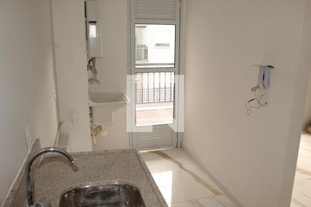 Cozinha de apartamento para alugar com 2 quartos, 57m² em Jardim Rebelato, Cotia
