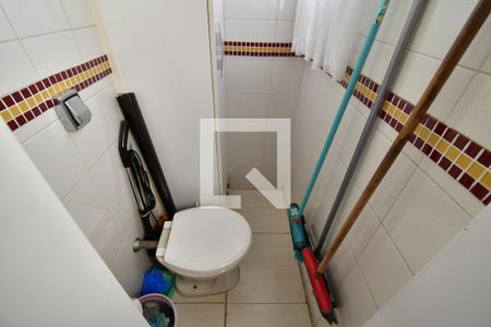 Apartamento à venda com 76m², 2 quartos e 1 vagaBanheiro de Serviço