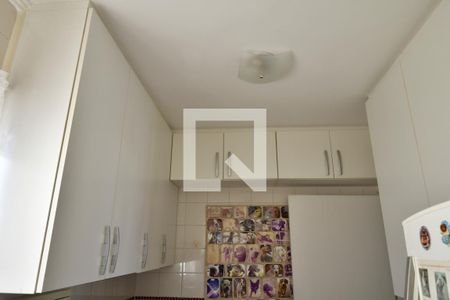 Apartamento à venda com 76m², 2 quartos e 1 vagaCozinha - Armários