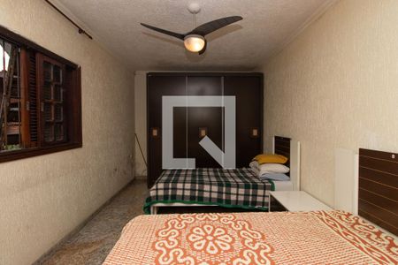 Casa à venda com 440m², 3 quartos e 3 vagas Casa à venda com 440m², 3 quartos e 3 vagasQuarto 2