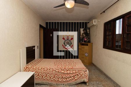 Casa à venda com 440m², 3 quartos e 3 vagas Casa à venda com 440m², 3 quartos e 3 vagasQuarto 2