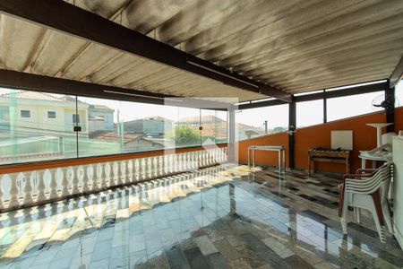 Casa à venda com 440m², 3 quartos e 3 vagas Casa à venda com 440m², 3 quartos e 3 vagasÁrea externa