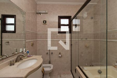 Casa à venda com 440m², 3 quartos e 3 vagas Casa à venda com 440m², 3 quartos e 3 vagasBanheiro Social