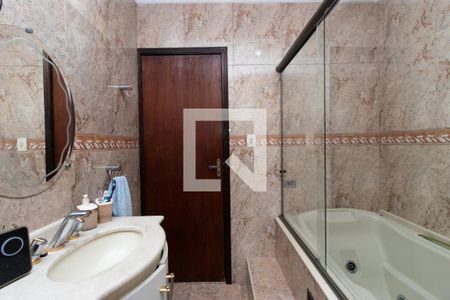 Casa à venda com 440m², 3 quartos e 3 vagas Casa à venda com 440m², 3 quartos e 3 vagasBanheiro da Suíte