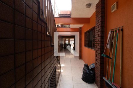 Casa à venda com 440m², 3 quartos e 3 vagas Casa à venda com 440m², 3 quartos e 3 vagasCorredor