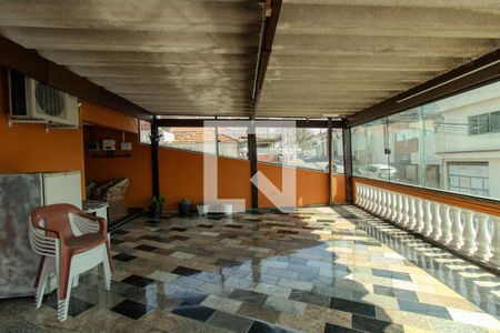 Casa à venda com 440m², 3 quartos e 3 vagas Casa à venda com 440m², 3 quartos e 3 vagasÁrea externa