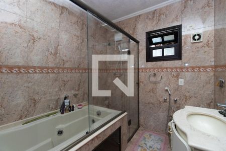 Casa à venda com 440m², 3 quartos e 3 vagas Casa à venda com 440m², 3 quartos e 3 vagasBanheiro da Suíte