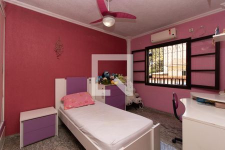 Casa à venda com 440m², 3 quartos e 3 vagas Casa à venda com 440m², 3 quartos e 3 vagasQuarto