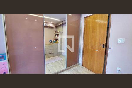 Casa à venda com 147m², 2 quartos e 2 vagas Casa à venda com 147m², 2 quartos e 2 vagasQuarto 2 suíte