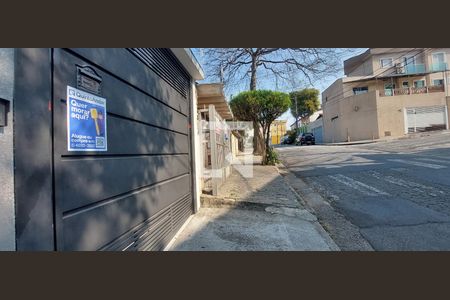 Casa à venda com 147m², 2 quartos e 2 vagas Casa à venda com 147m², 2 quartos e 2 vagasFachada