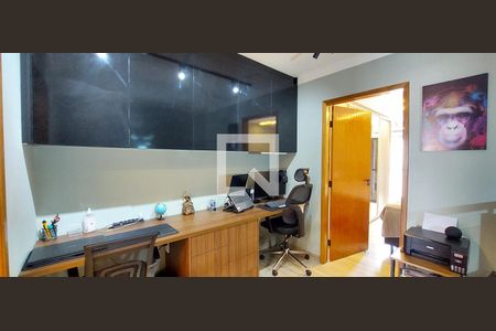 Casa à venda com 147m², 2 quartos e 2 vagas Casa à venda com 147m², 2 quartos e 2 vagasEscritório