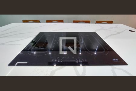 Casa à venda com 147m², 2 quartos e 2 vagas Casa à venda com 147m², 2 quartos e 2 vagasCozinha