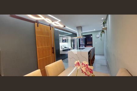 Casa à venda com 147m², 2 quartos e 2 vagas Casa à venda com 147m², 2 quartos e 2 vagasCozinha