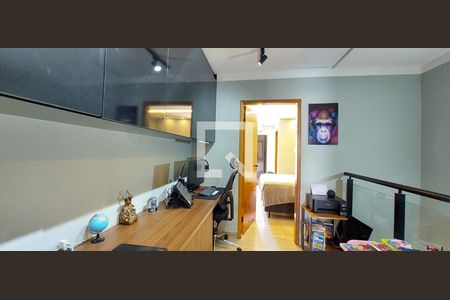 Casa à venda com 147m², 2 quartos e 2 vagas Casa à venda com 147m², 2 quartos e 2 vagasEscritório