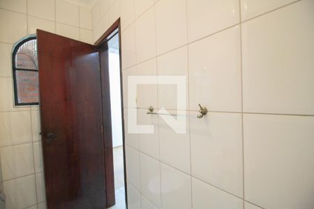 Casa à venda com 290m², 3 quartos e 2 vagas Casa à venda com 290m², 3 quartos e 2 vagasBanheiro de Serviço