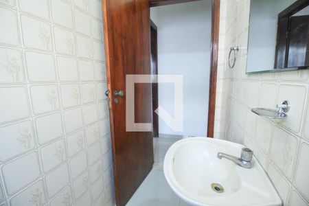 Casa à venda com 290m², 3 quartos e 2 vagas Casa à venda com 290m², 3 quartos e 2 vagasBanheiro 2