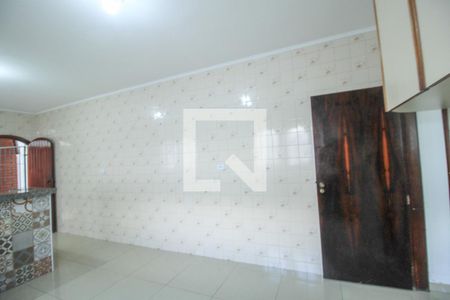 Casa à venda com 290m², 3 quartos e 2 vagas Casa à venda com 290m², 3 quartos e 2 vagasCozinha