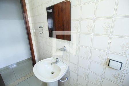 Casa à venda com 290m², 3 quartos e 2 vagas Casa à venda com 290m², 3 quartos e 2 vagasBanheiro 2