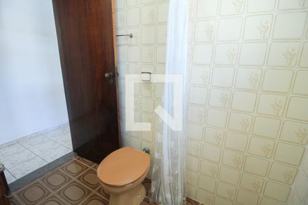 Casa à venda com 290m², 3 quartos e 2 vagas Casa à venda com 290m², 3 quartos e 2 vagasBanheiro 1