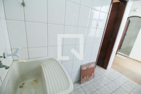 Casa à venda com 290m², 3 quartos e 2 vagas Casa à venda com 290m², 3 quartos e 2 vagasÁrea de Serviço