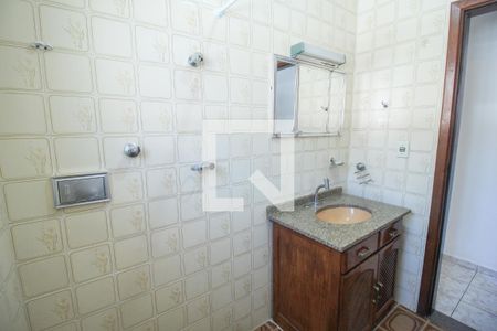 Casa à venda com 290m², 3 quartos e 2 vagas Casa à venda com 290m², 3 quartos e 2 vagasBanheiro 1