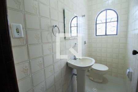 Casa à venda com 290m², 3 quartos e 2 vagas Casa à venda com 290m², 3 quartos e 2 vagasBanheiro 2