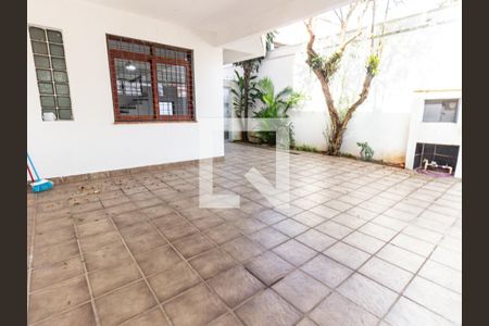Casa à venda com 181m², 3 quartos e 2 vagas Casa à venda com 181m², 3 quartos e 2 vagasGaragem