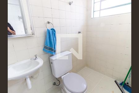 Casa à venda com 181m², 3 quartos e 2 vagas Casa à venda com 181m², 3 quartos e 2 vagasBanheiro de serviço