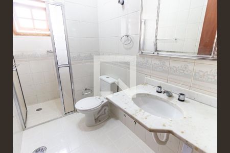 Casa à venda com 181m², 3 quartos e 2 vagas Casa à venda com 181m², 3 quartos e 2 vagasBanheiro