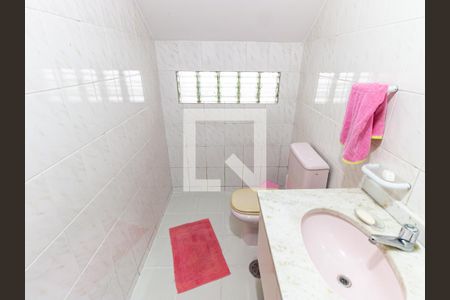 Casa à venda com 181m², 3 quartos e 2 vagas Casa à venda com 181m², 3 quartos e 2 vagasLavabo