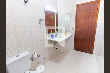 Casa à venda com 181m², 3 quartos e 2 vagas Casa à venda com 181m², 3 quartos e 2 vagasBanheiro da Suíte