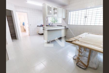Casa à venda com 181m², 3 quartos e 2 vagas Casa à venda com 181m², 3 quartos e 2 vagasCozinha