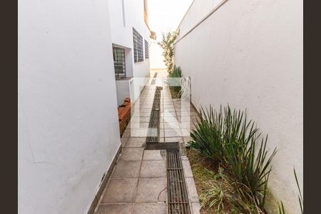 Casa à venda com 181m², 3 quartos e 2 vagas Casa à venda com 181m², 3 quartos e 2 vagasQuintal