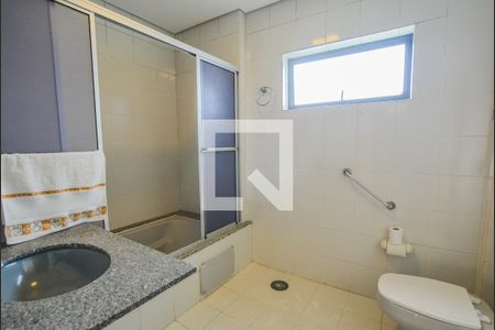 Apartamento à venda com 126m², 3 quartos e 2 vagasBanheiro da Suíte