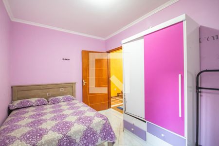 Casa à venda com 360m², 4 quartos e 2 vagas Casa à venda com 360m², 4 quartos e 2 vagasQuarto