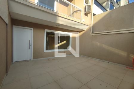 Casa de condomínio à venda com 100m², 3 quartos e 2 vagas1º Pav - Area Externa