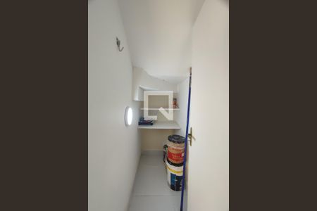 Casa de condomínio à venda com 100m², 3 quartos e 2 vagas1º Pav - Dispensa