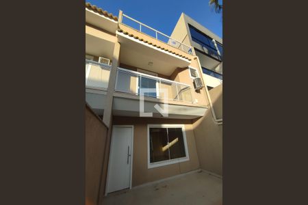 Casa de condomínio à venda com 100m², 3 quartos e 2 vagas1º Pav - Area Externa