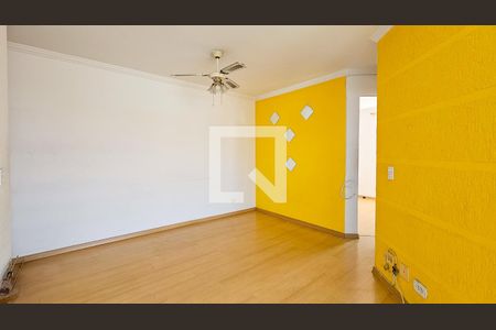 Sala de apartamento para alugar com 2 quartos, 70m² em Jardim Lallo, São Paulo