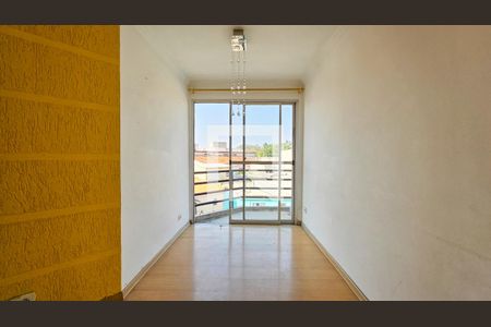 Sala de apartamento para alugar com 2 quartos, 70m² em Jardim Lallo, São Paulo