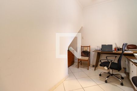 Casa à venda com 247m², 4 quartos e 4 vagas Casa à venda com 247m², 4 quartos e 4 vagasQuarto