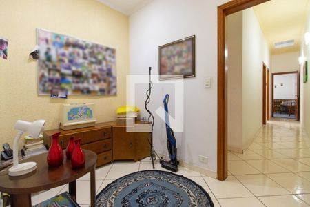 Casa à venda com 247m², 4 quartos e 4 vagas Casa à venda com 247m², 4 quartos e 4 vagasSala