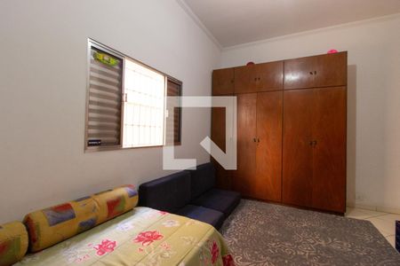 Casa à venda com 247m², 4 quartos e 4 vagas Casa à venda com 247m², 4 quartos e 4 vagasQuarto 1